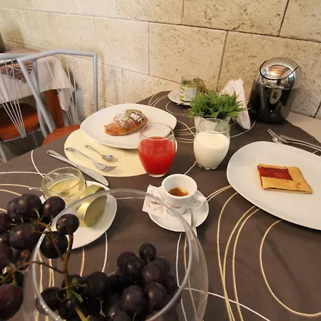 Bed and Breakfast Vicolo Del Porto 3*