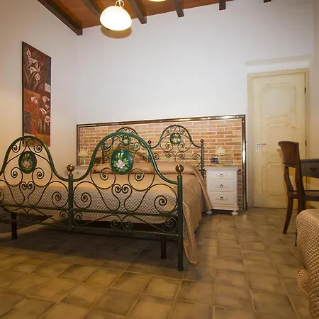 Bed and Breakfast Vicolo Del Porto 3*